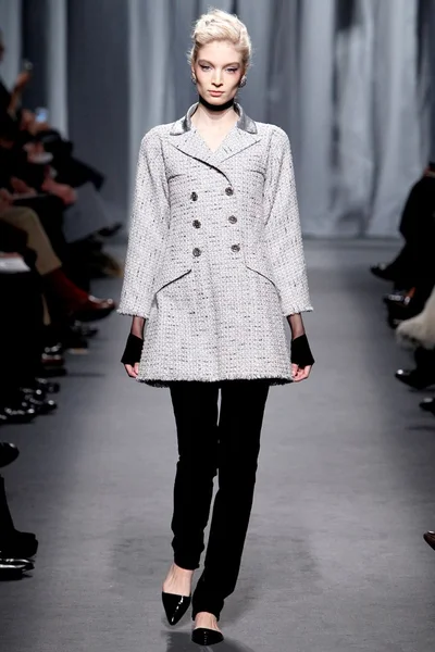 Look 8
